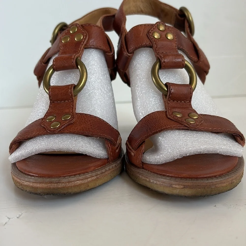 Frye Mandy T Strap brown leather up gladiator gold hardware open toe sandal cone